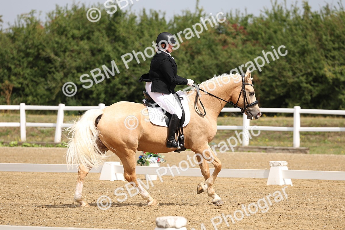 SBM_005824 - Class 6 - Novice 6 - 10.26-11.29