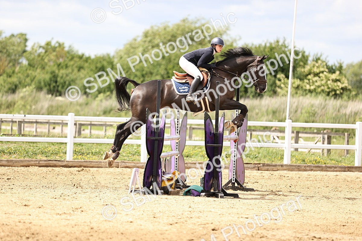 SBM_003400 - Class 11 - Senior Newcomers - 1.10m