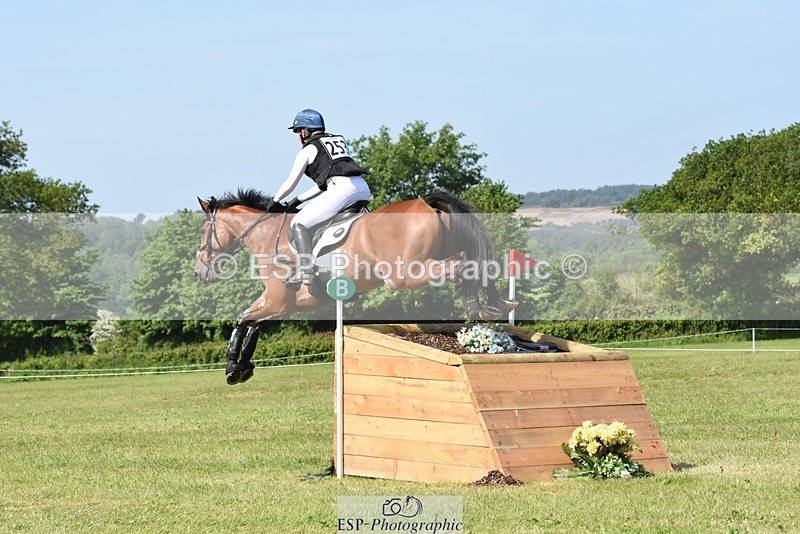 230527-102240-08213 - 253-MY_EASTWOOD_BRIGHTSIDE-Darcy_Zander-XC