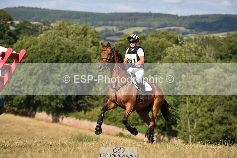 250802A-172430-08686 - H-351-Franky.Reid-Warrilow-DOLLEY.SYMPHONY.J.K