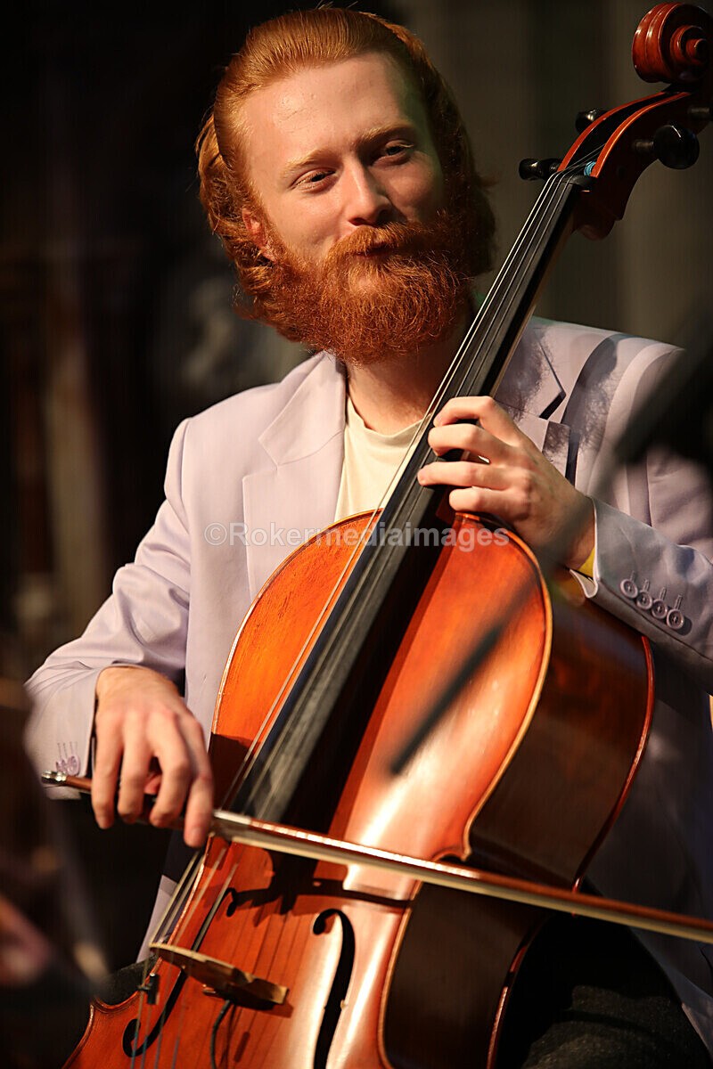 FOLK N BLUES-447 - FOLK and BLUES SEPT 2022