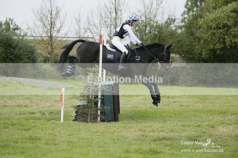  WWHT 031021 3569 - Intermediate Pairs (0.90m) 03/10/21