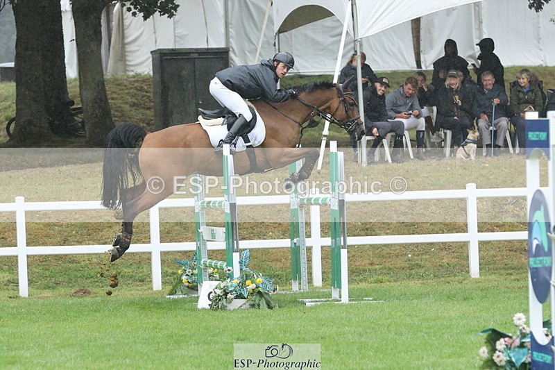 250830A-133110-06698 - Cls 16 Snr Newcomers and 1.10m Open