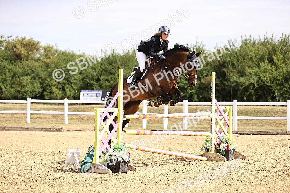 SBM_009625 - Class 8 - Senior Newcomers - 1.10  Open