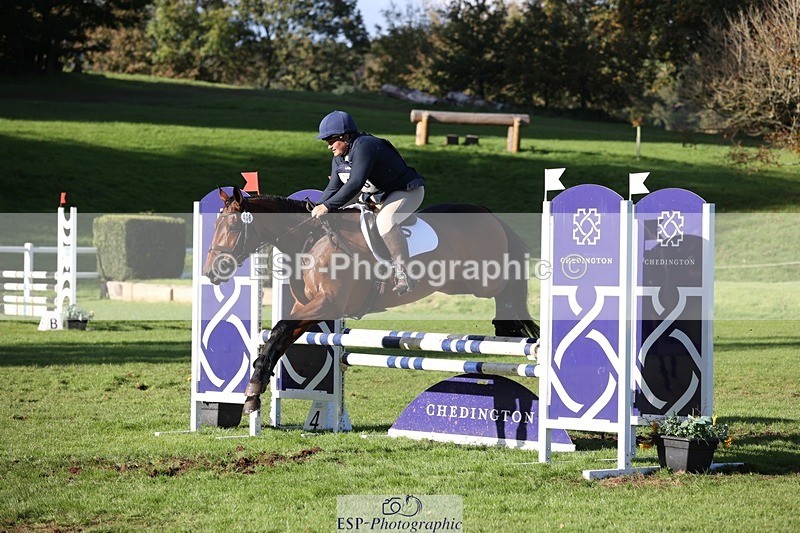 231022-151125-29663 - 406-BALLYCREEN.MILADY-Georgina.Brown-TrotUp+SJ