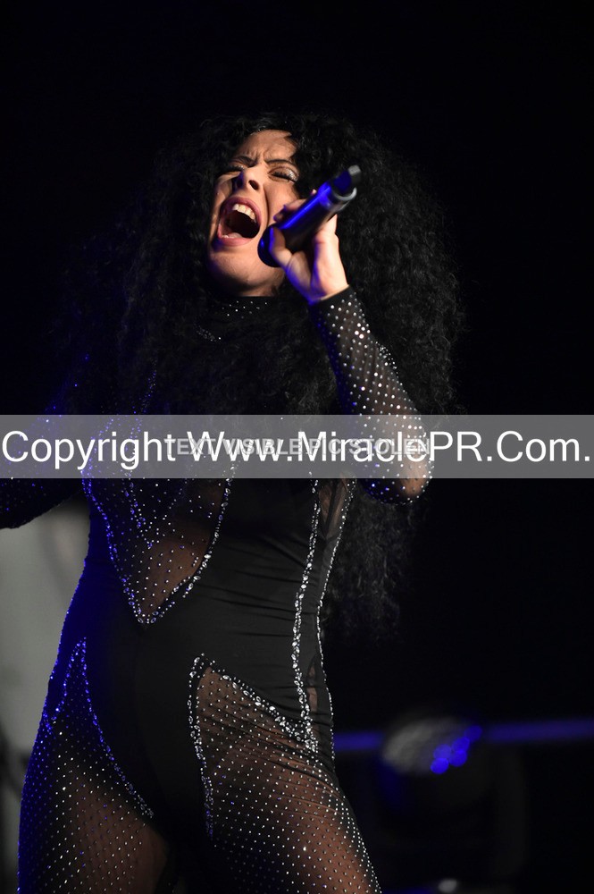 SH4_6520 - The Cher Experience