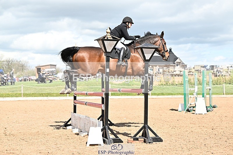 250416-131527-00978 - Cls 4 Newcomers and 1.10m