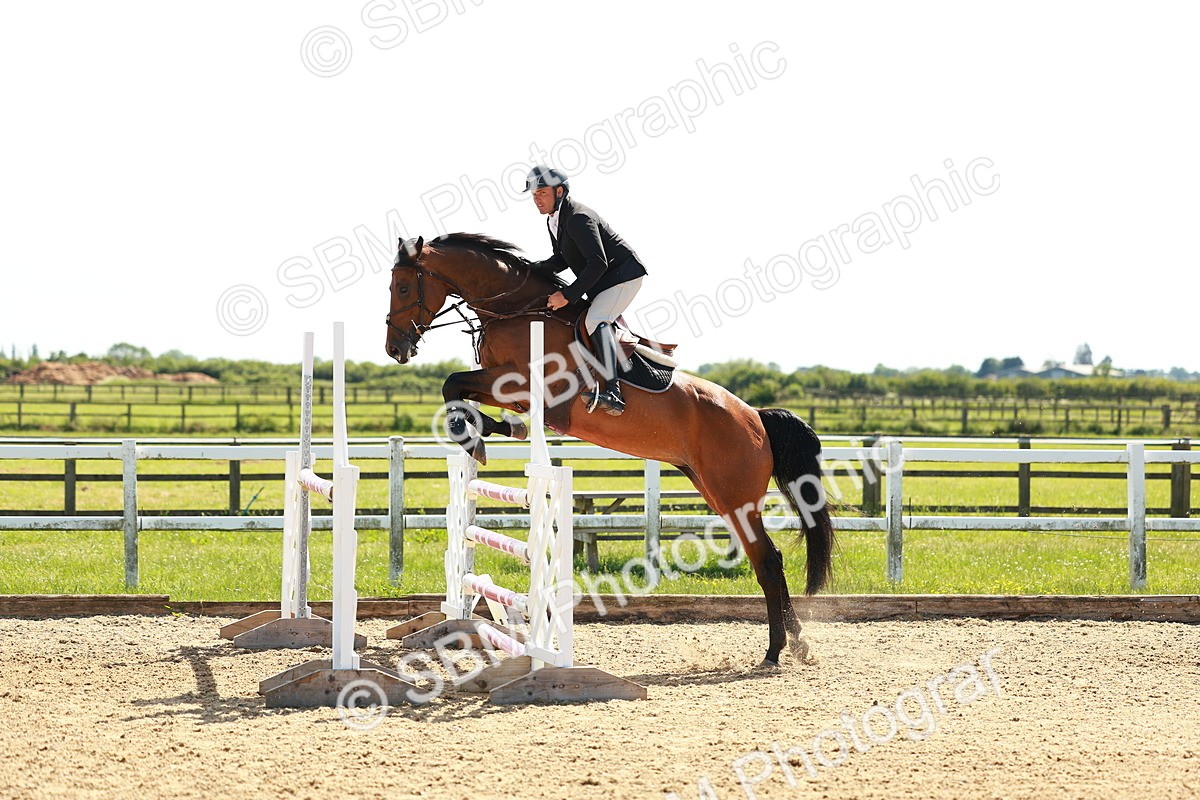 SBM_002761 - Class 4 - Senior Newcomers - 1.10m