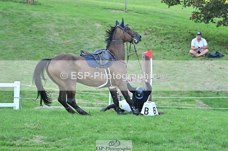 230909-181840-08057 - Cls 14 Snr 1m Derby