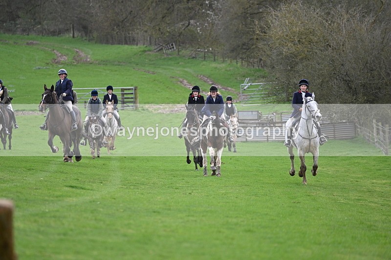 WJ6_9116 - Line Three