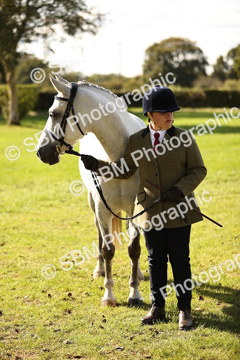 SBM_26164 - S5 - Novice & Newcomers In Hand