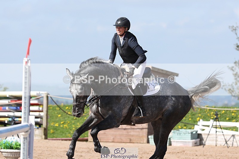 250427-102208-15319 - Cls 32 Young Horse 6yr old