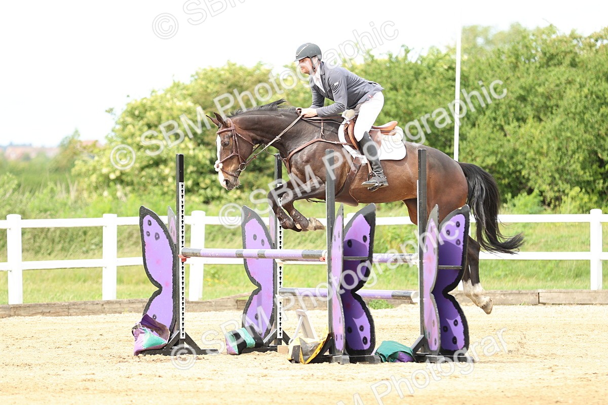 SBM_001098 - Class 4 - Senior Newcomers - 1.10m