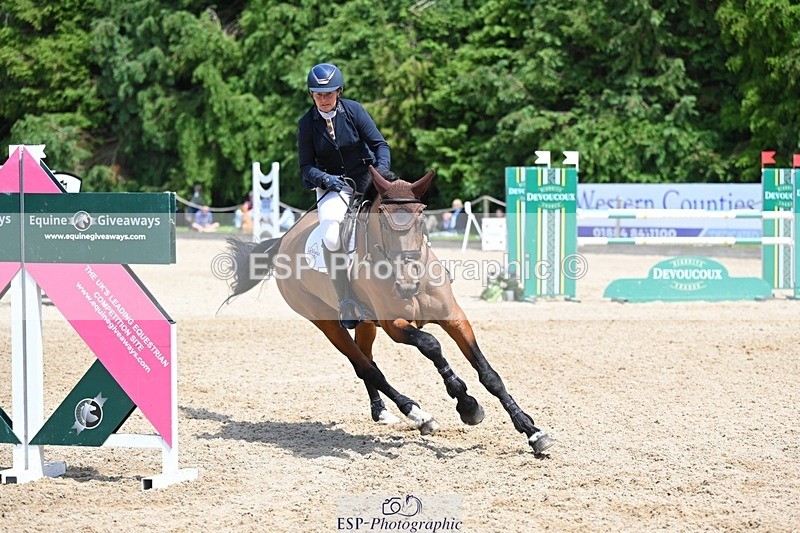 240525-131738-15296 - 428-COOLEY_SNAPCHAT-Selina_Milnes