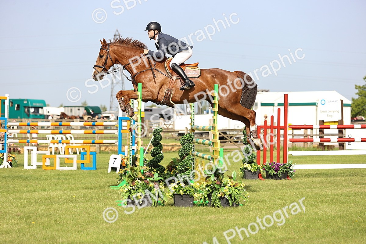 SBM_01177 - Class 200 - Martin Grant Homes Welcome Stakes 1.25m Open
