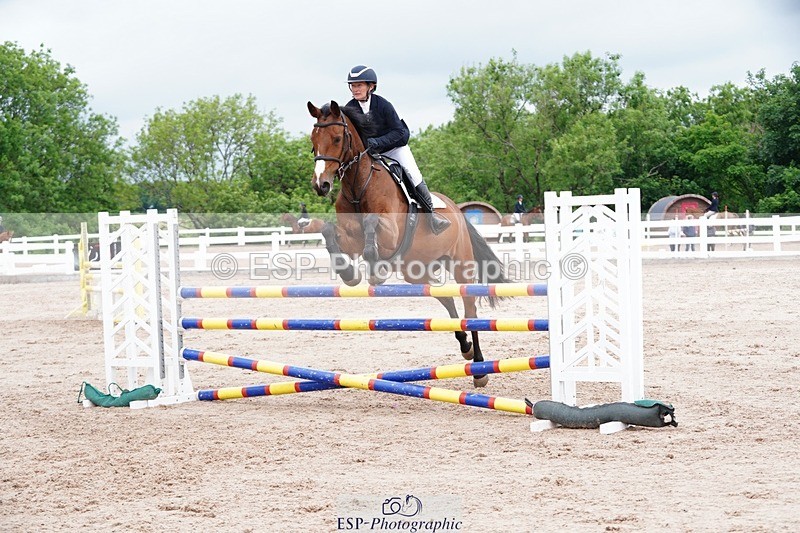 250524-114546-06431 - Cls 21 A&B Snr Disco & 1.00m Open