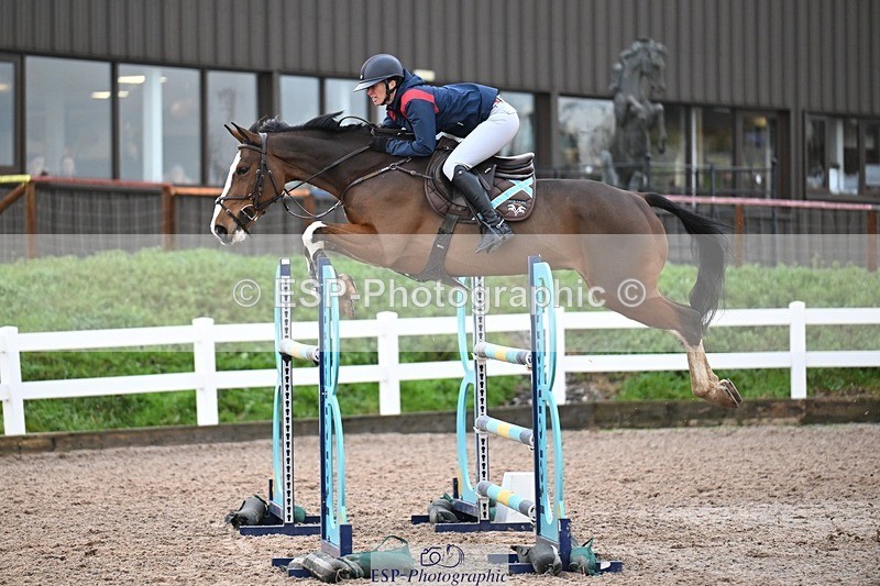 251206-132824-01108 - Cls 13 Snr Foxhunter and 1.20m