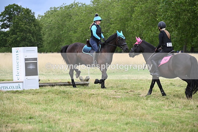 WJ6_3090 - Time at Jump 11:06 to 11:40