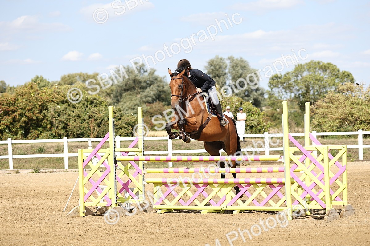 SBM_005065 - Class 6 = Senior Newcomers - 1.10m Open