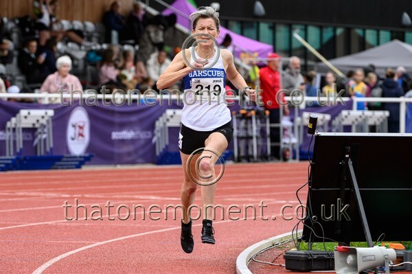 ComMast25-929658 - Track Female Set One