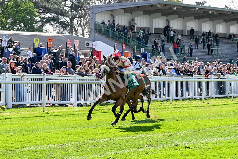 100426-Race 1-Where Love Lives-2607 - Race 1