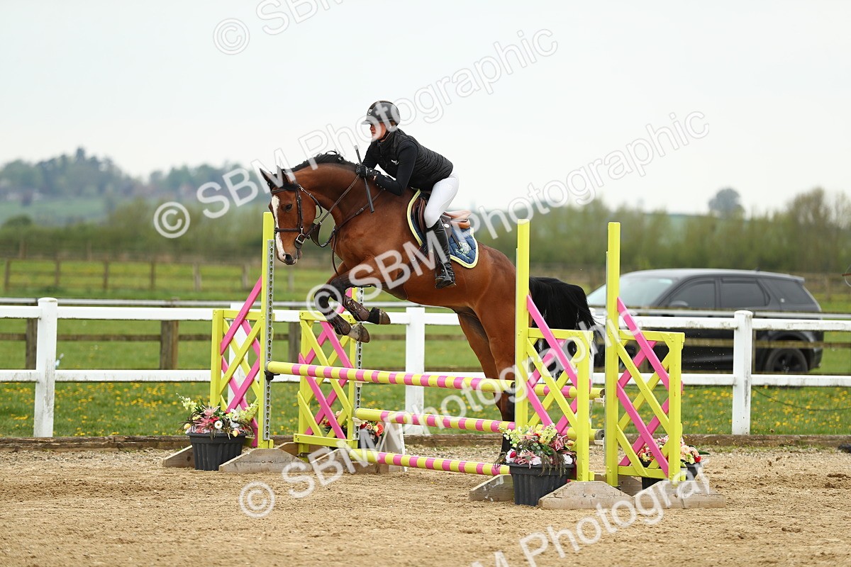 SBM_000433 - Class 2 - Senior British Novice 90cm