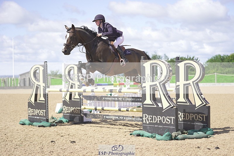 230806A-112228-01571 - Cls 13 Snr Newcomers & 1.10m Open