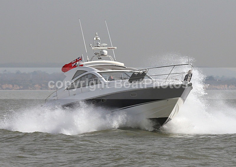 140330 VULNERABLE FAIRLINE TARGA 47 WT7A4137 - Motorboats - Hardtop