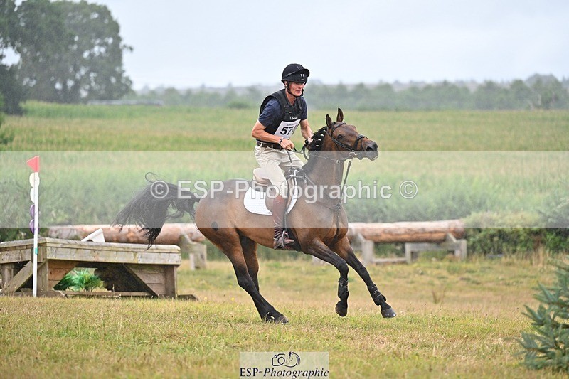 250803A-131111-14042 - M-574-William.Fox-Pitt-JABBEKA