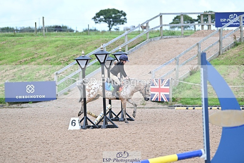 240813-150256-00008 - Clear round & 60cm