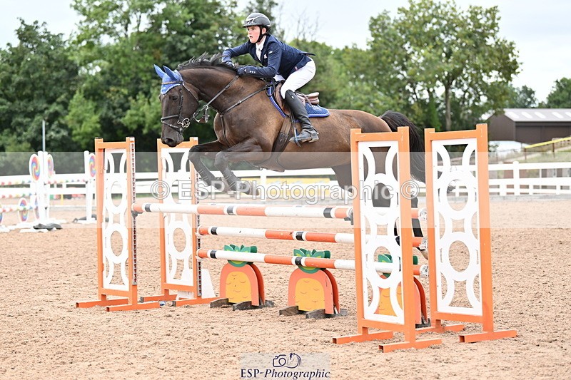 250820B-124844-00615 - Cls 4 Newcomers and 1.10m Open