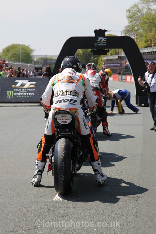 IMG_0560 - Senior TT - Start Line