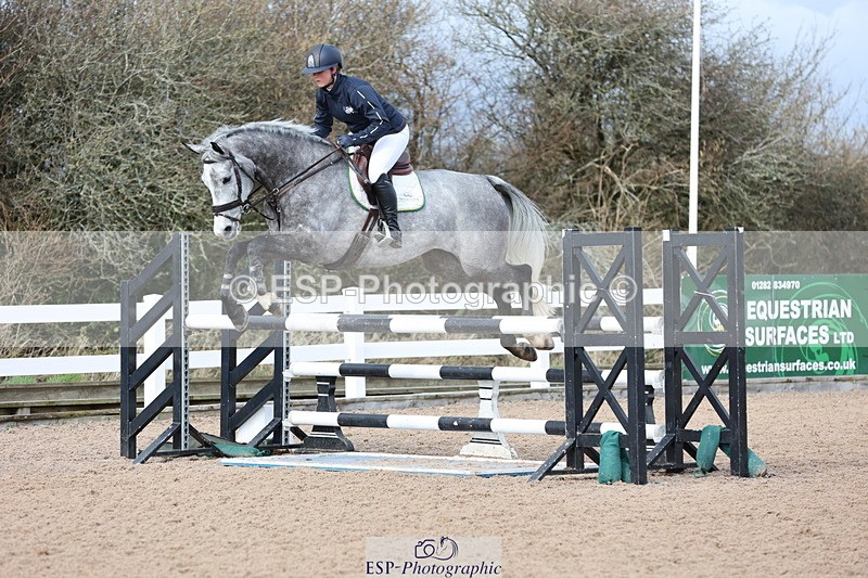 240223A-121332-01140 - Cls 4 Snr 1.05m Open