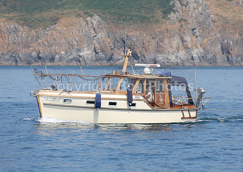 130717 STEADFAST WT7A2513 - Motorboats - Hardtop