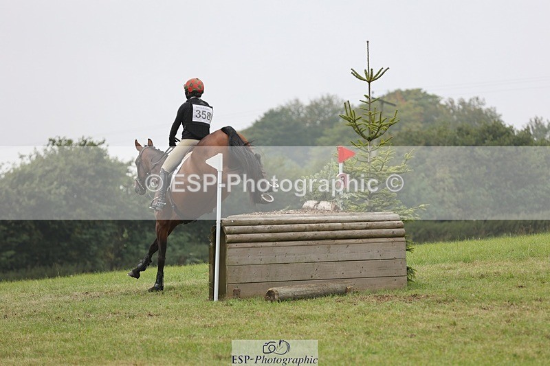 240901A-130411-08999 - 358-Georgina.Ewell-LASAIRFHIONA