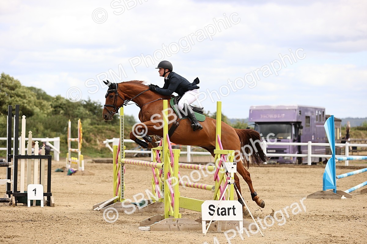 SBM_000475 - Class 4 - 1m showjumping