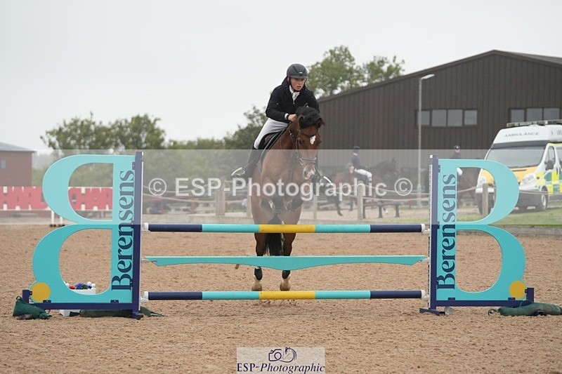 250920-115113-00816 - Cls 9 Pony Newcomers and 1m