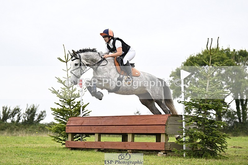 240831A-142325-03614 - 259-Lucy.Coker-QUEEN.RUBIE