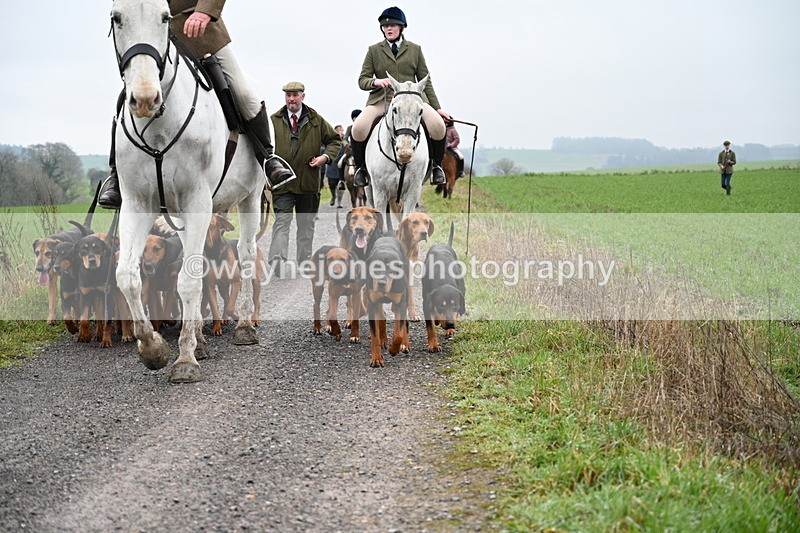 WJ7_9756 - Walk out..