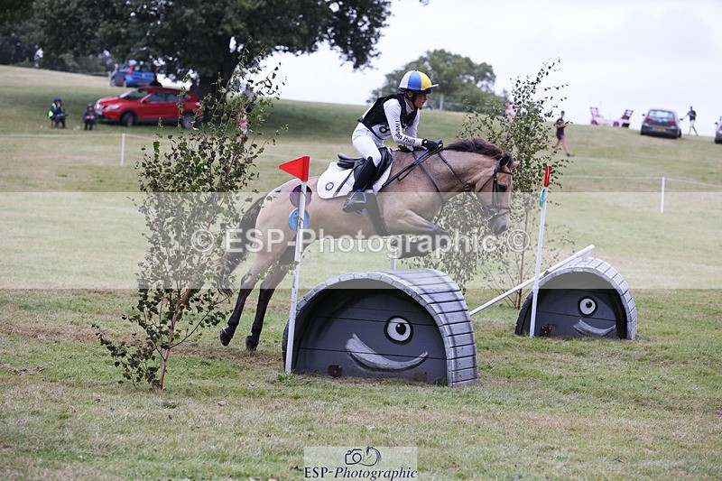 240825X-164126-37791 - 80cm XC 16.30 to 17.30