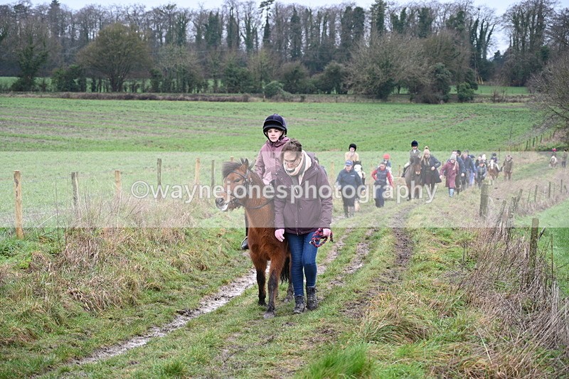 WJ7_9464 - Walk out..