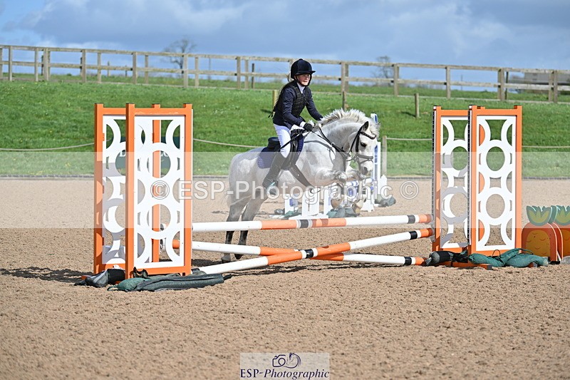 240409A-DSC_0213-01587 - 50cm Clear Round
