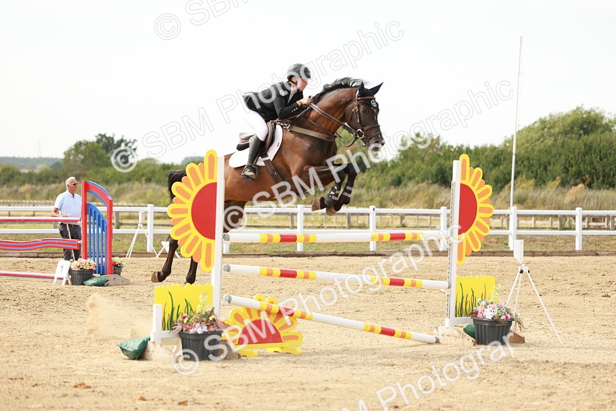 SBM_008296 - Class 4 - Senior Foxhunter - 1.20m Open