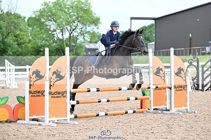 240605A-104029-00090 - Cls 1 British Novice and 90cm Open