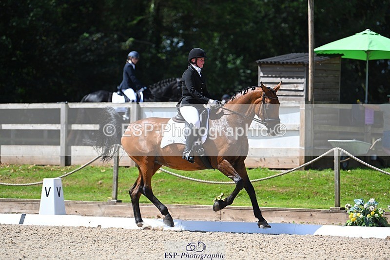 230811-121027-01188 - Cls 4 Adv Medium Silver