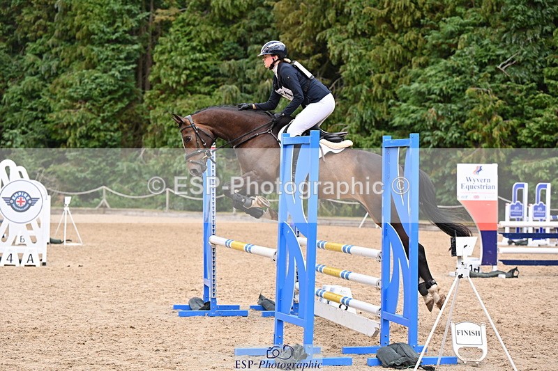 250802A-141355-05786 - D-161-Amelia.Halley-MOMENTUM.21