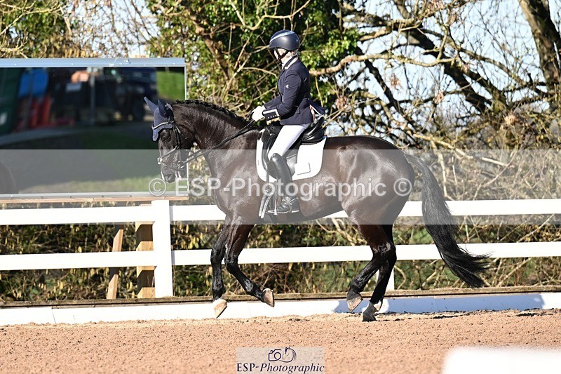 260214-103554-03431 - 115-Louise.Hutchinson