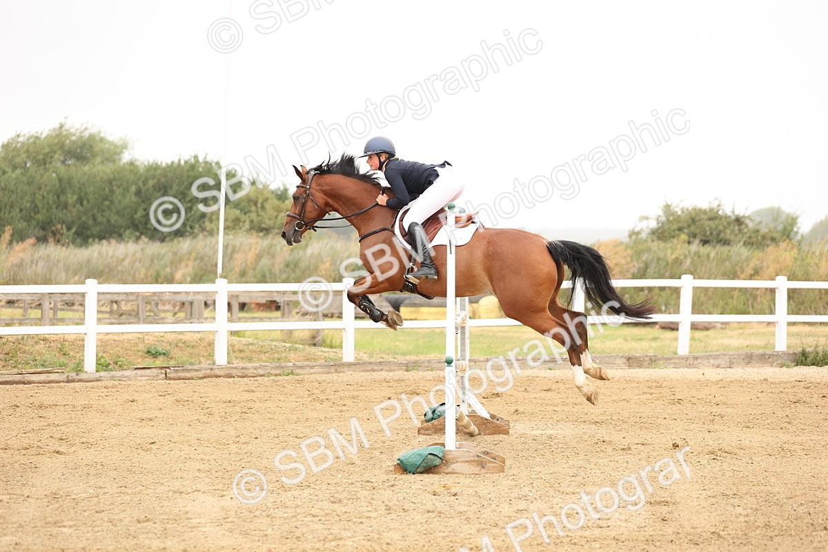 SBM_024064 - Class 6 - Senior Newcomers 1.10m