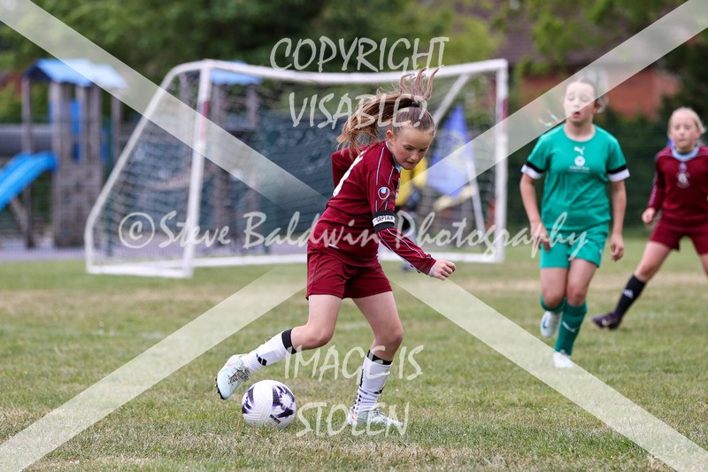 1DX31967 - Covingham Park V Tadpole Farm