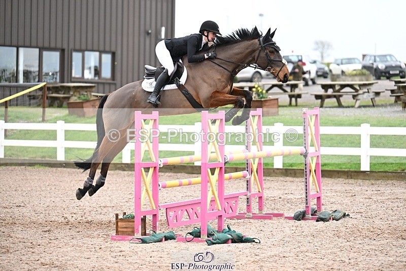 260130-120101-00334 - Cls 5 Newcomers and 1.10m Open